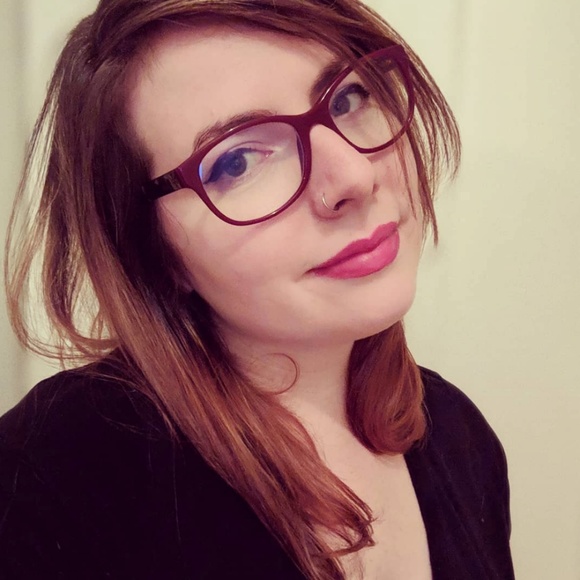 Meet your Posher, Tera - Picture 4 of 5